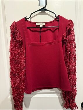 Vine & Love Women's Ruby Red Square Neck Lace Sleeve Top
